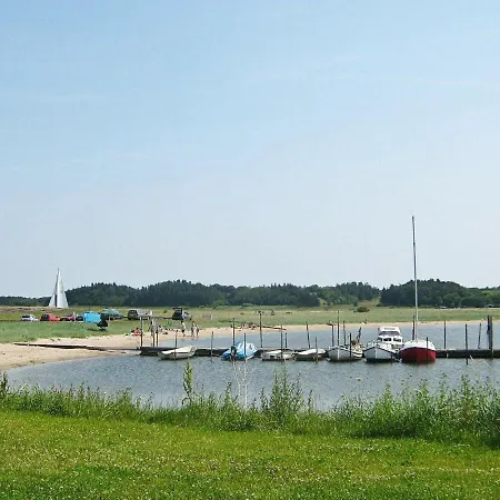 Дом отдыха Four-bedroom Holiday In Hojslev 4