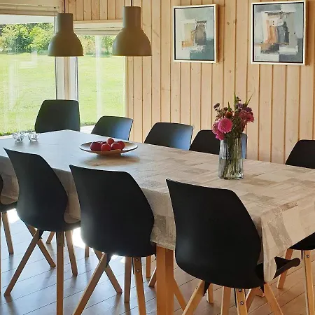 Дом отдыха Four-bedroom Holiday In Hojslev 4 *