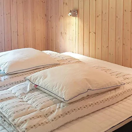Four-bedroom Holiday In Hojslev 4 *