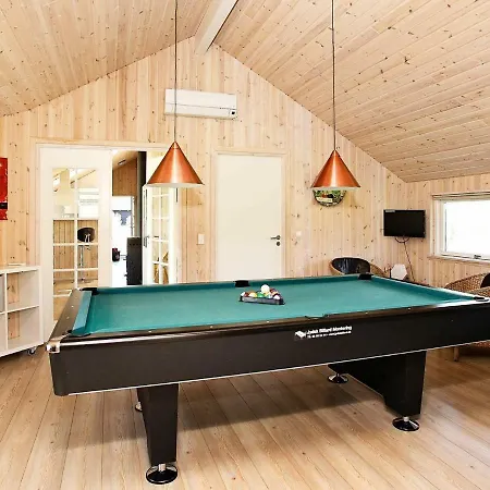 Four-bedroom Holiday In Hojslev 4